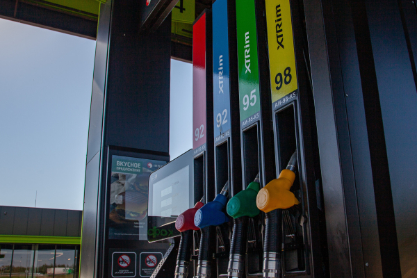 В&nbsp;Татарстане за&nbsp;неделю подорожали три марки бензина