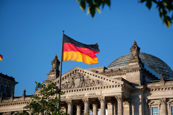 Бундесвер заявил о сотнях случаев нацистского экстремизма в войсках