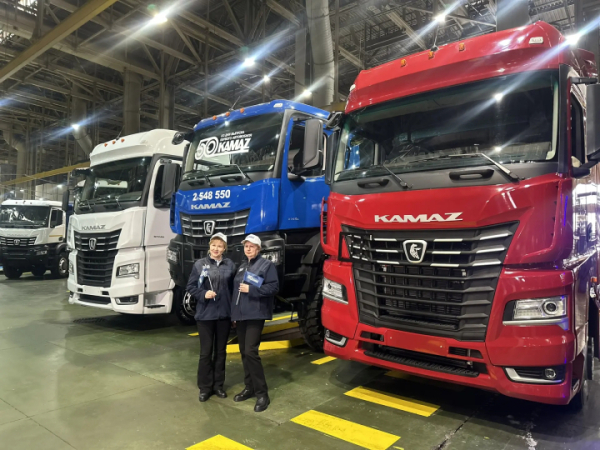 Первые фотографии с церемонии 50-летия первого грузовика КАМАЗ