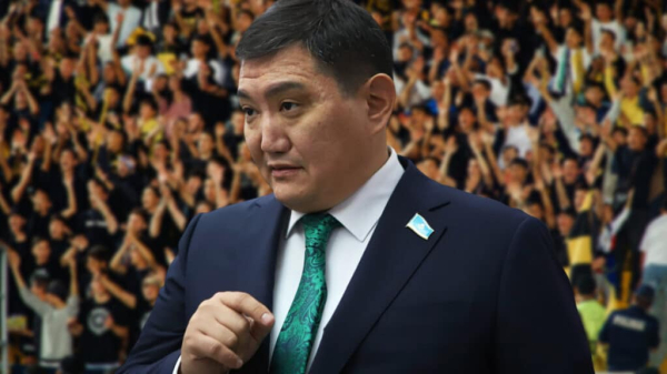 Базарбек кричал в очереди на матч &laquo;Кайрат-Реал&raquo;