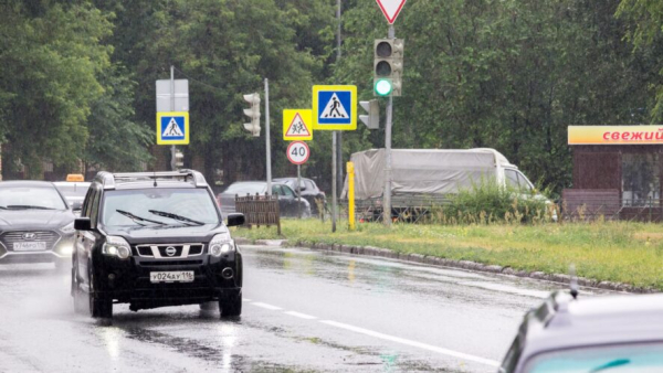 В Татарстане из-за сильного ветра пострадали пять машин 30/06/2026 &ndash; Новости