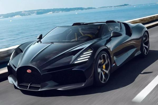 Краснодарские умельцы запустили серийный выпуск копий Bugatti Mistral. Цены стартуют от 6 млн рублей