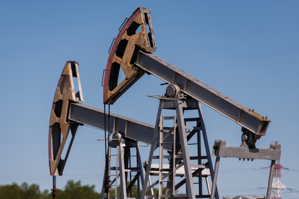 МЭА резко ухудшило прогноз спроса на&nbsp;нефть по&nbsp;сравнению с&nbsp;апрелем