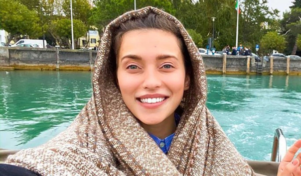 Телеведущая Регина Тодоренко призналась, что устала от сильных женщин