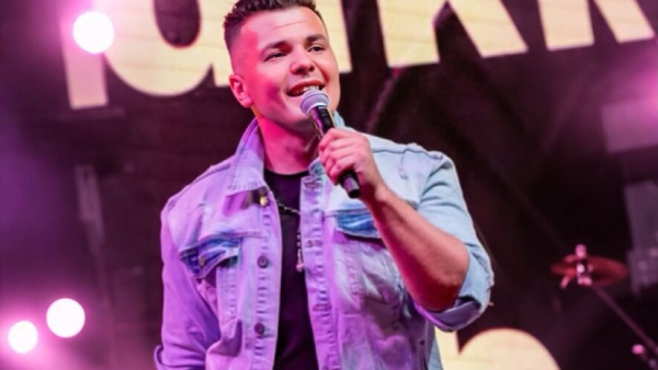 "Так мы ехали в Москву": татарский певец показал жуткую метель на трассе М-12 02/02/2026 &ndash; Новости