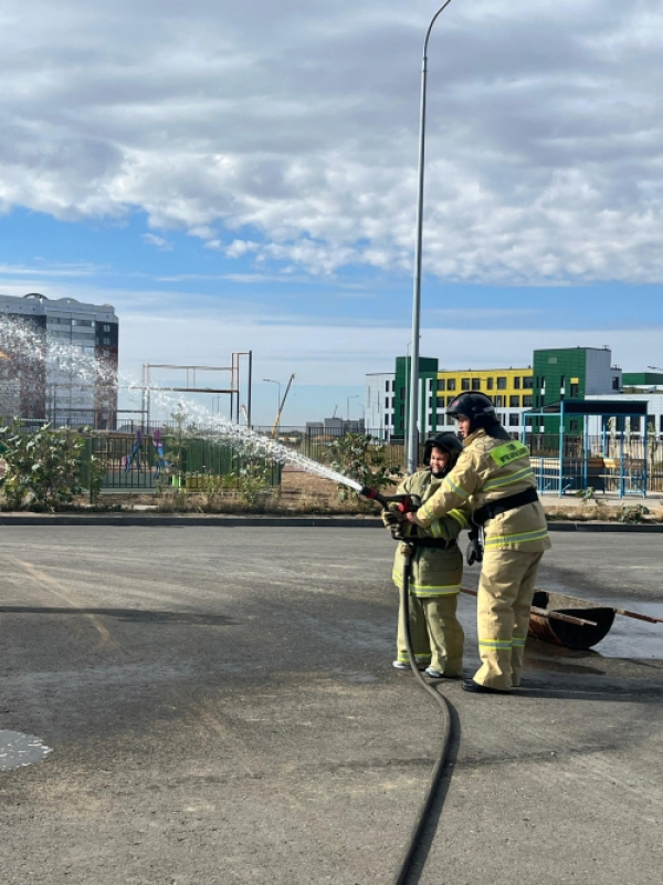 Актюбинские спасатели исполнили мечту особенного ребёнка