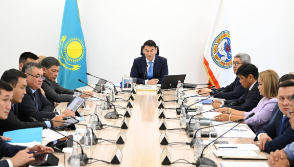 Аким Алматы пообещал решить проблемы жителей Ауэзовского района