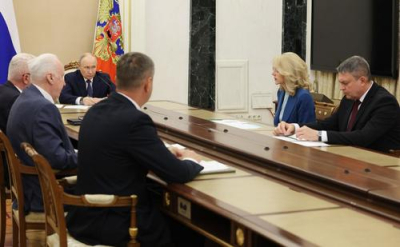 Владимир Путин провёл совещание о мерах поддержки пострадавших в Старобельске