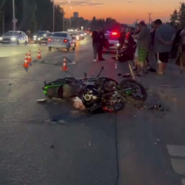 37-летний мотоциклист насмерть разбился в ДТП с легковушкой в Казани (ВИДЕО)