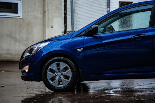 SHOT: в РФ хотят начать лишать прав за ксеноновые фары и мигающие стоп-сигналы