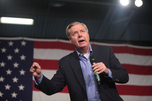 Сенатор США Грэм* призвал Трампа захватить иранский остров Харк