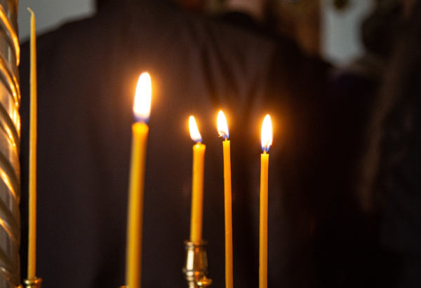 Сотни жителей Анапы простились с&nbsp;защитившим техникум охранником