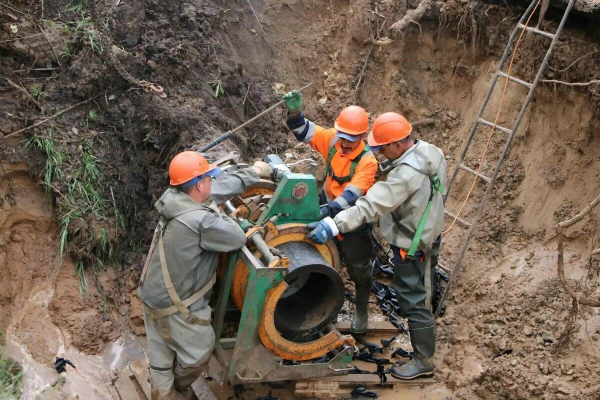 В Казани из-за аварийных работ отключили воду в 12 домах на Ноксинском спуске