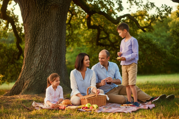 Врач рассказала, как нельзя хранить еду во время пикника