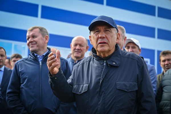 Минниханов открыл ледовый дворец &laquo;Тукай Арена&raquo; под Челнами